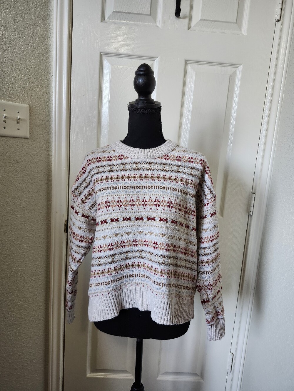 American Eagle Fair Isle Cream Patterned Crewneck Sweater